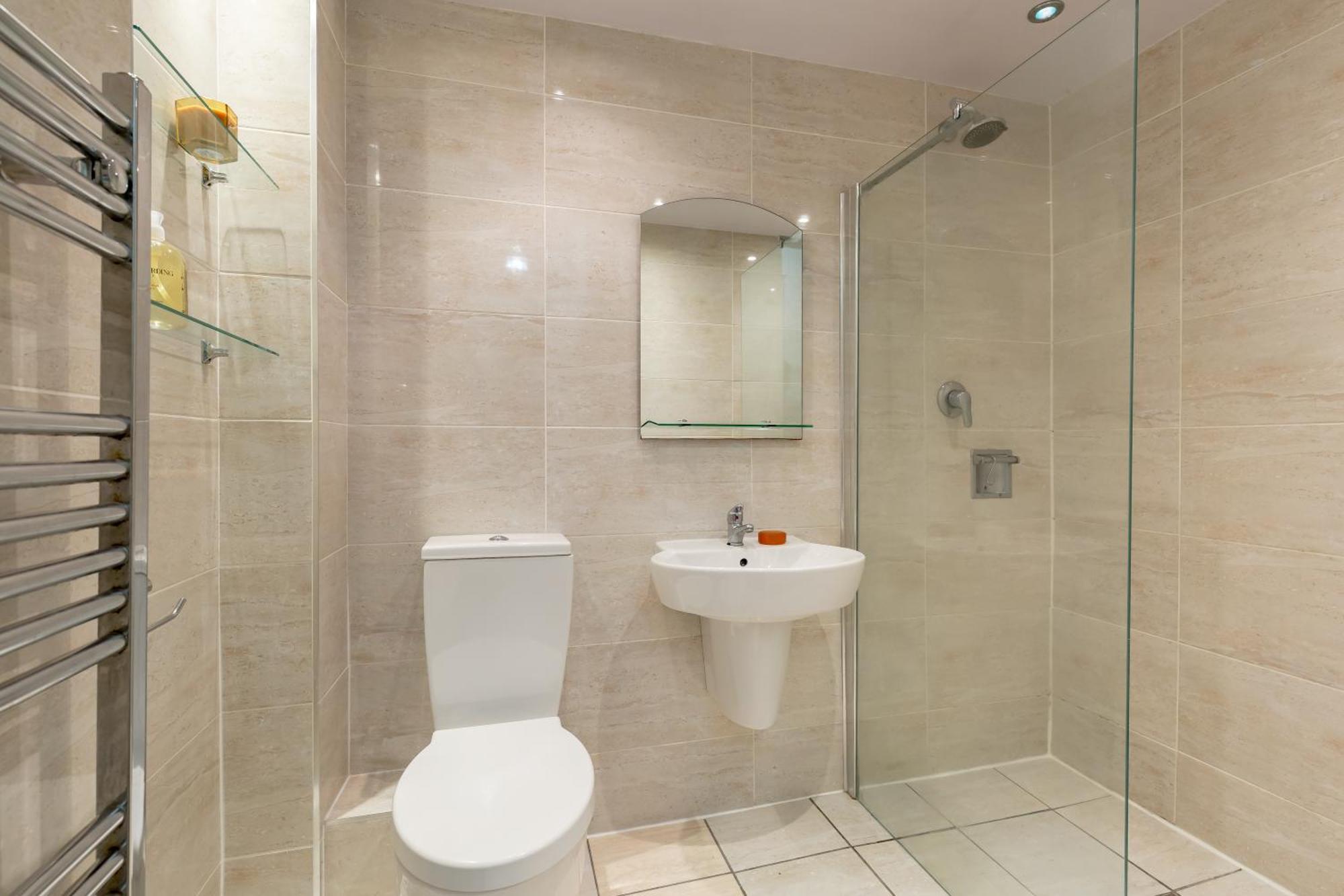 Light And Spacious 2 Bedroom Flat In Heart Of Edimburgo Exterior foto