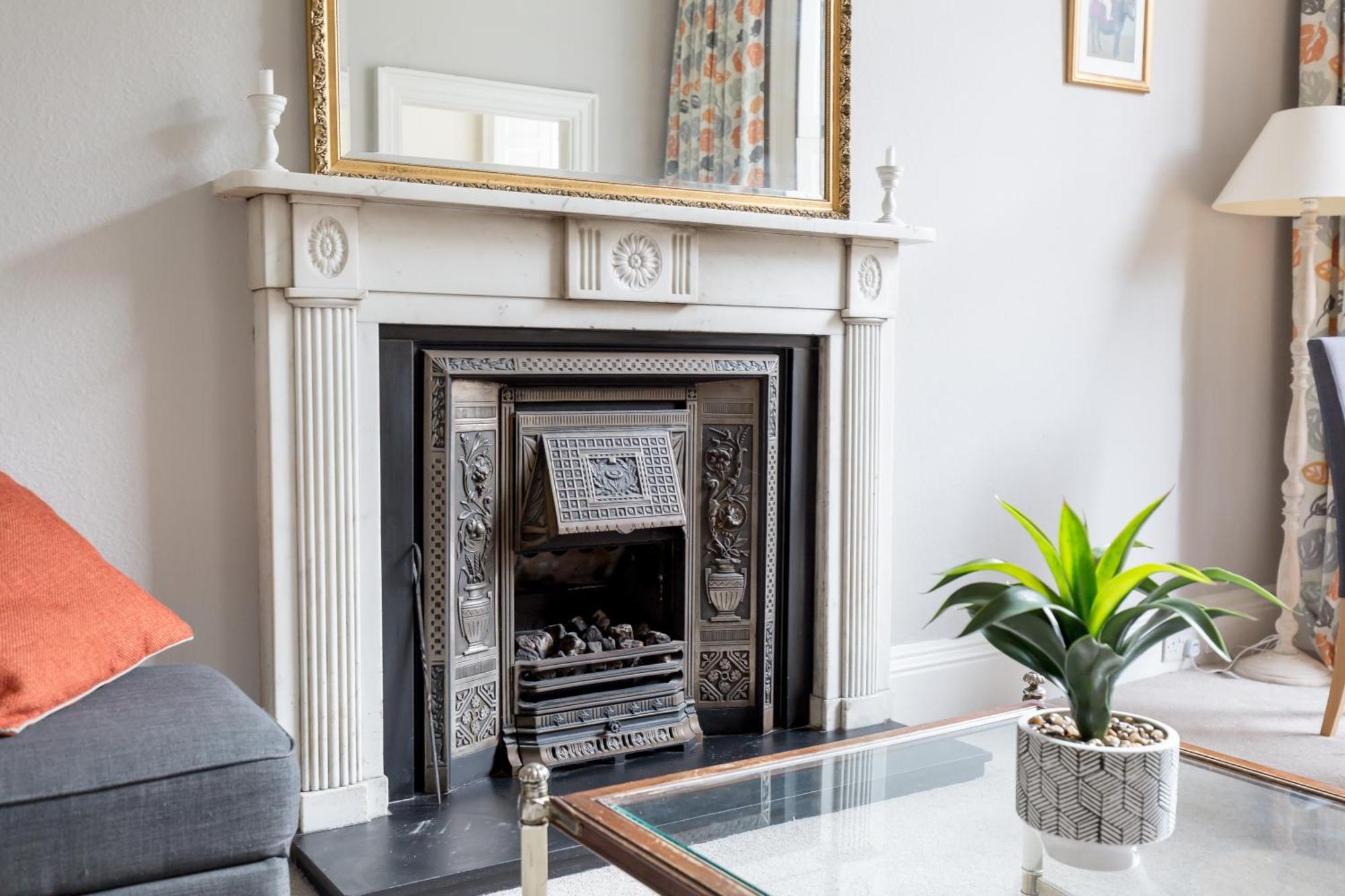 Light And Spacious 2 Bedroom Flat In Heart Of Edimburgo Exterior foto