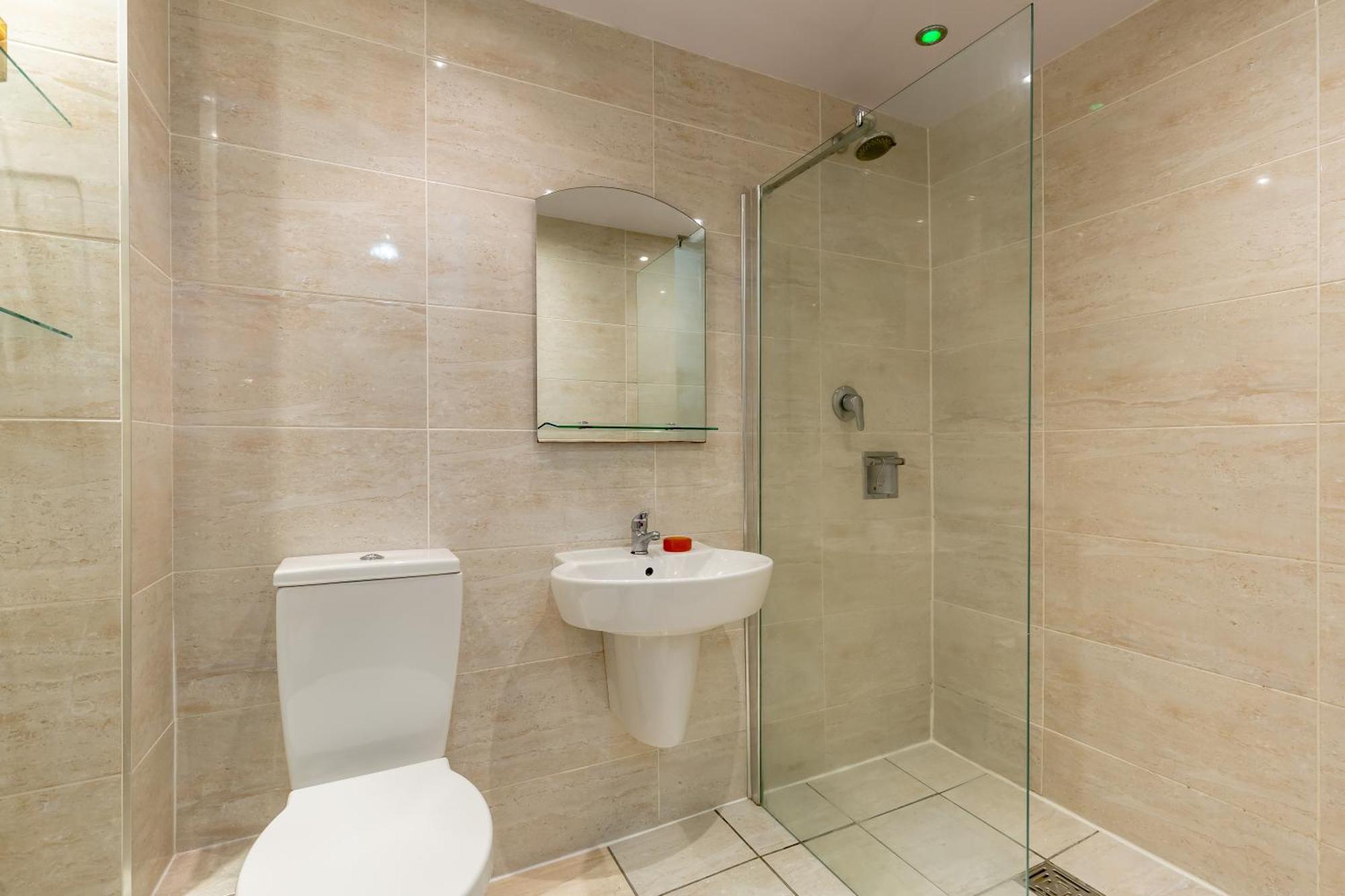 Light And Spacious 2 Bedroom Flat In Heart Of Edimburgo Exterior foto