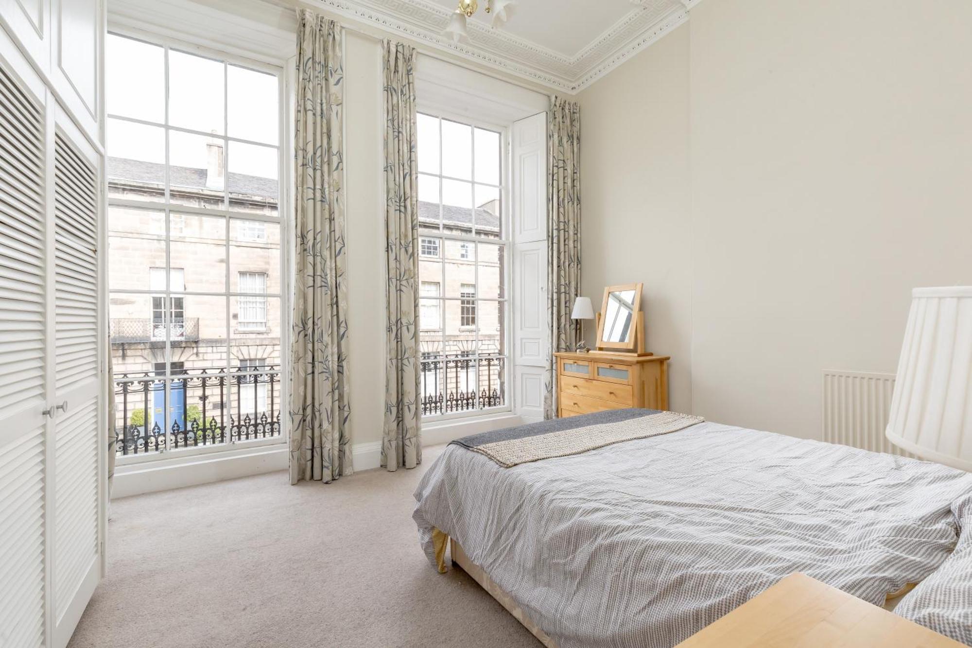 Light And Spacious 2 Bedroom Flat In Heart Of Edimburgo Exterior foto