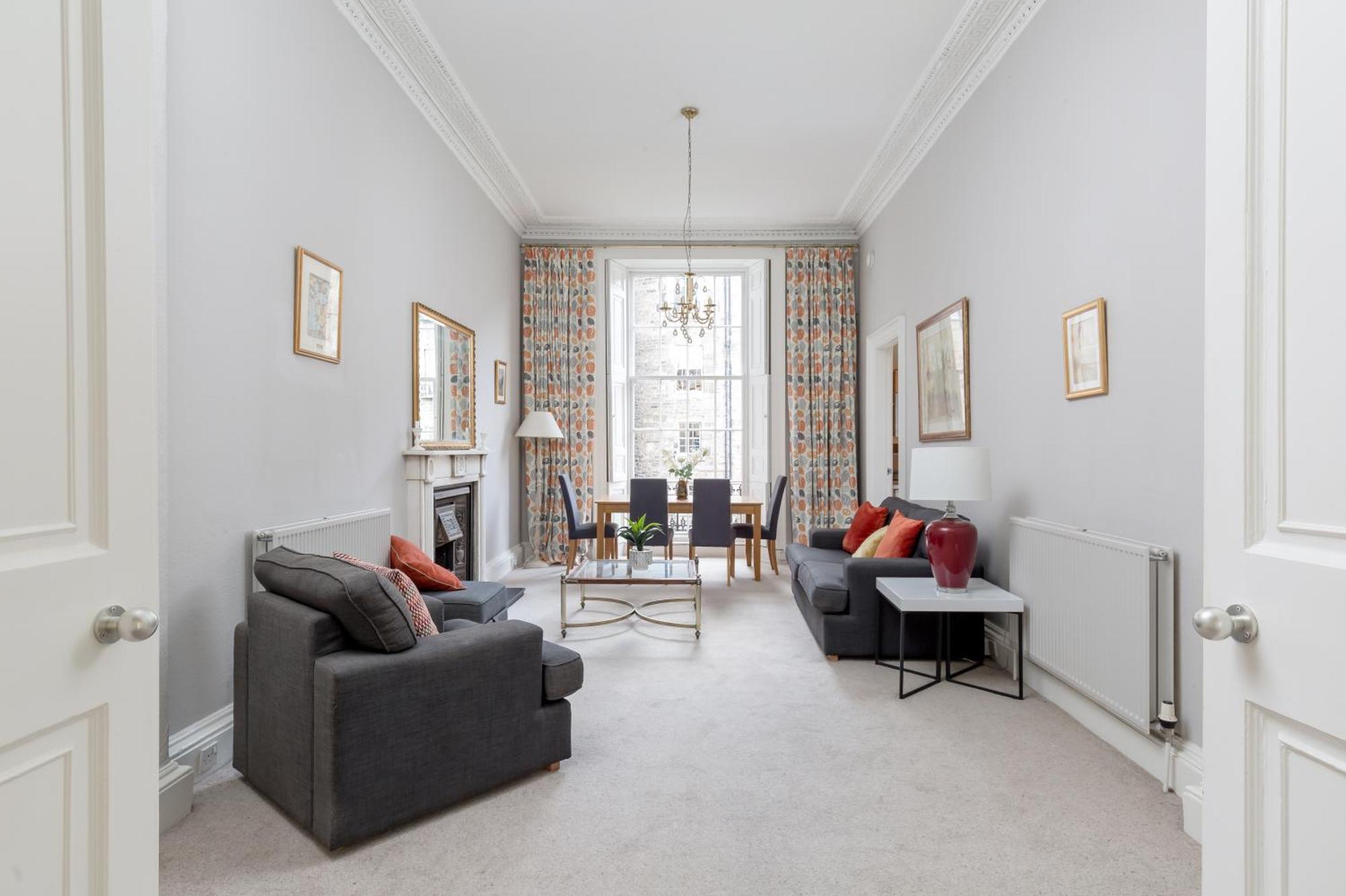 Light And Spacious 2 Bedroom Flat In Heart Of Edimburgo Exterior foto